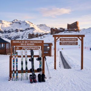 Primeira aula de ski ou snowboard no Valle Nevado